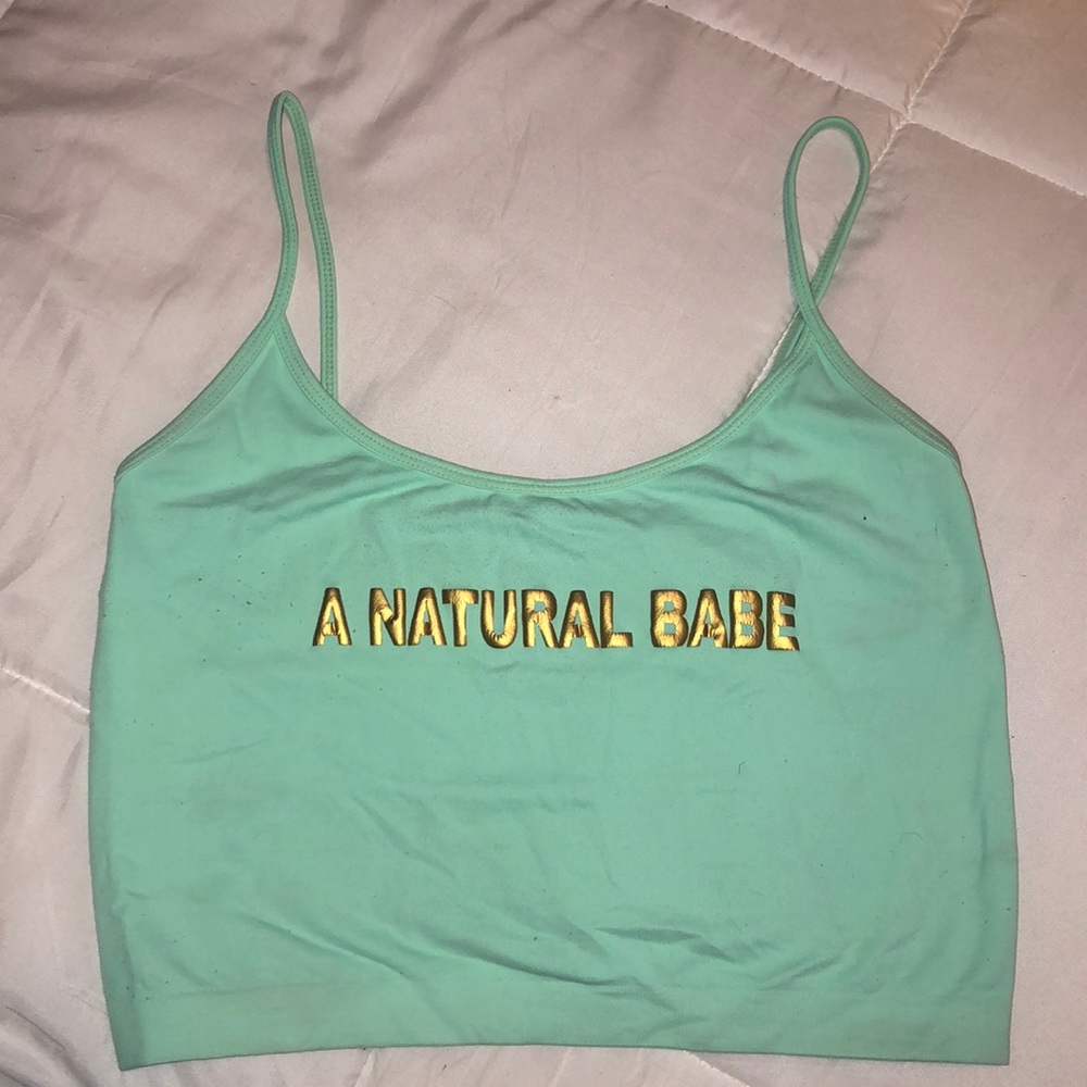 Natural babe crop